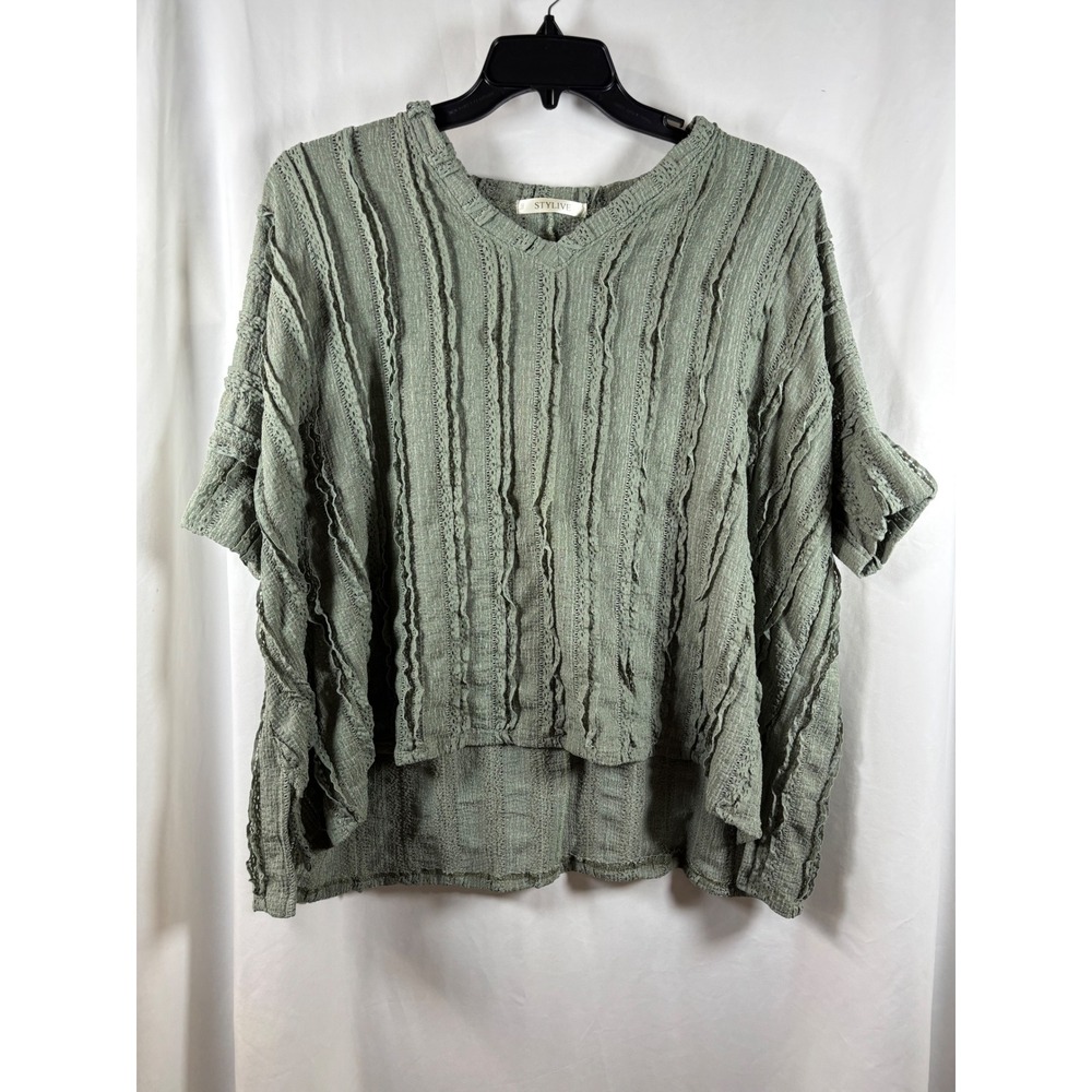 Stylive Sage Green Textured Ruffle V-Neck Top Medium Made in USA 5T1249